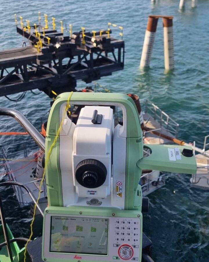 hydropgraphic & topographic survey